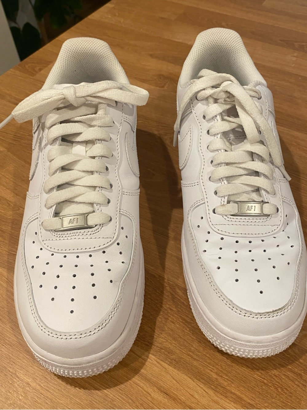 Nike Air Force 1 '07 "Triple White" – Men's Size 8 EUC